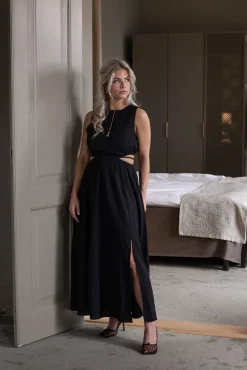 Susan M Dress 167371