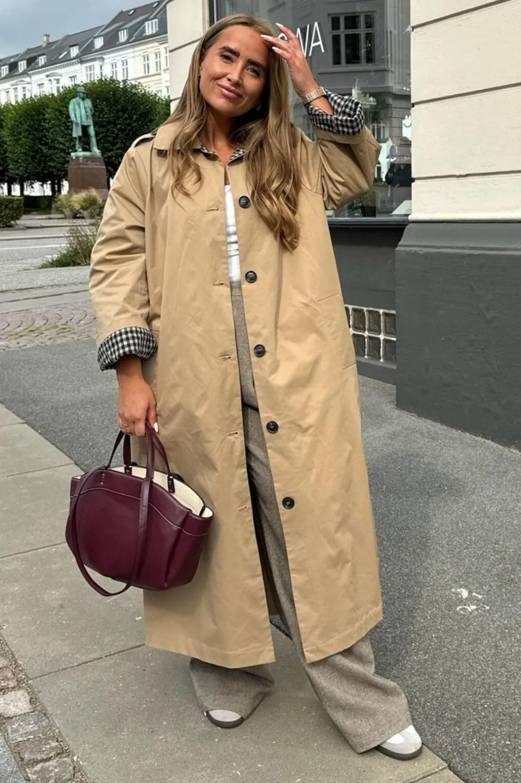 Violaic Trenchcoat